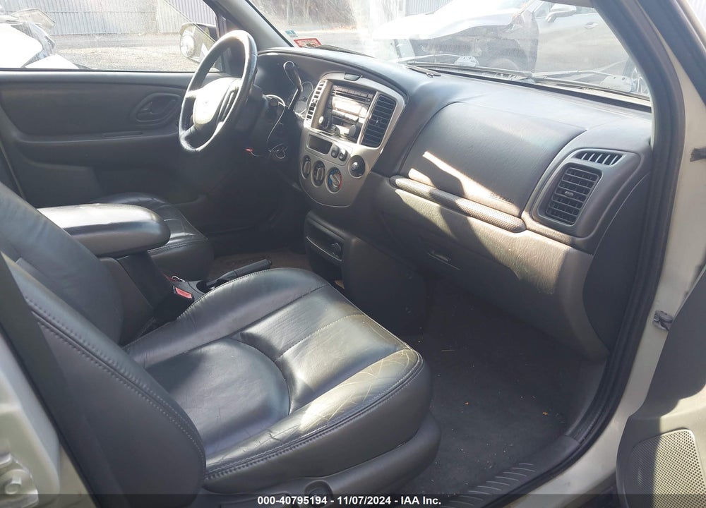 2004 MAZDA TRIBUTE ES VIN: 4F2CZ96144KM19826