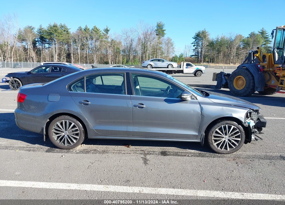 2014 VOLKSWAGEN JETTA 1.8T SEL VIN: 3VWL17AJ2EM419866