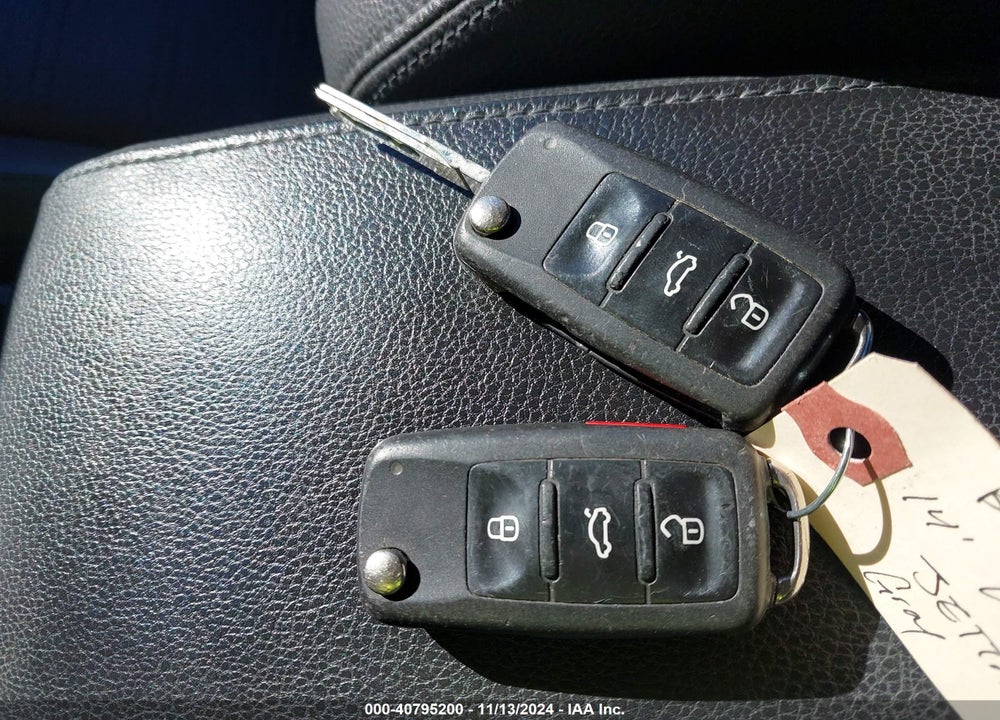 2014 VOLKSWAGEN JETTA 1.8T SEL VIN: 3VWL17AJ2EM419866