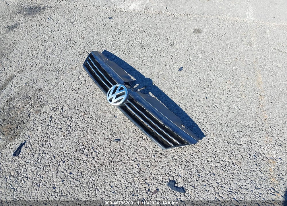 2014 VOLKSWAGEN JETTA 1.8T SEL VIN: 3VWL17AJ2EM419866