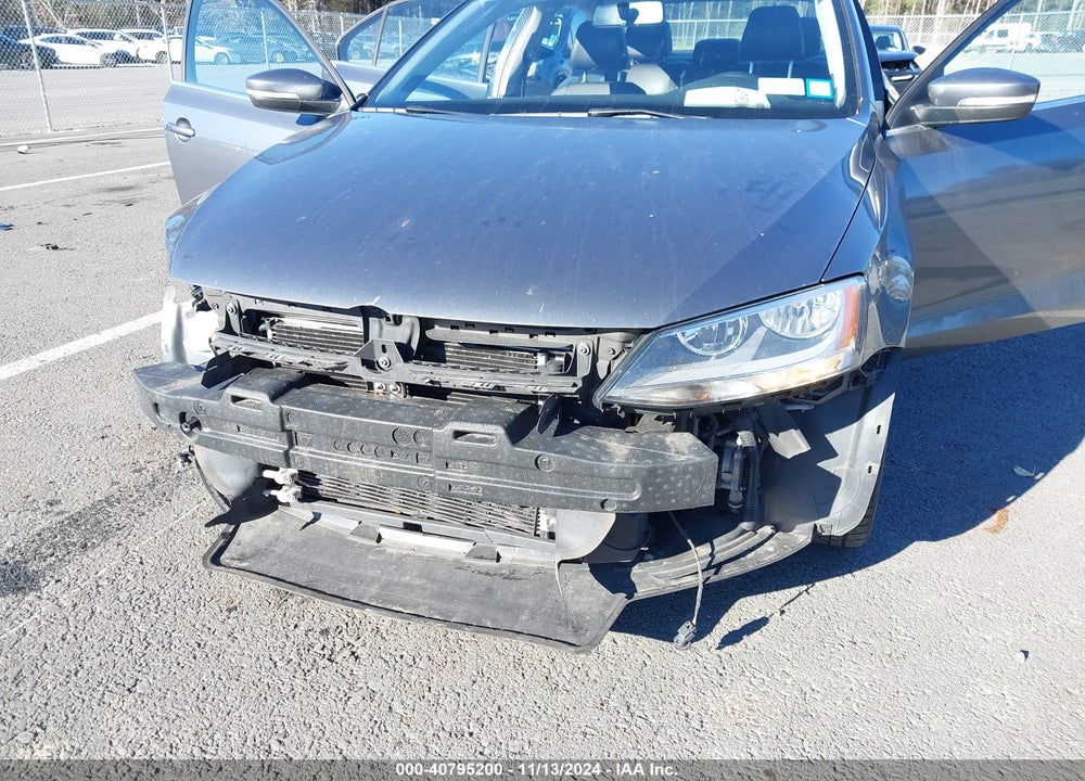 2014 VOLKSWAGEN JETTA 1.8T SEL VIN: 3VWL17AJ2EM419866