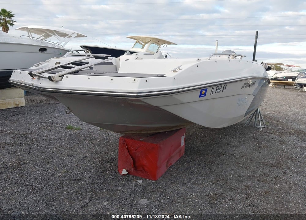 2021 STARCRAFT BOAT VIN: STR63918K021