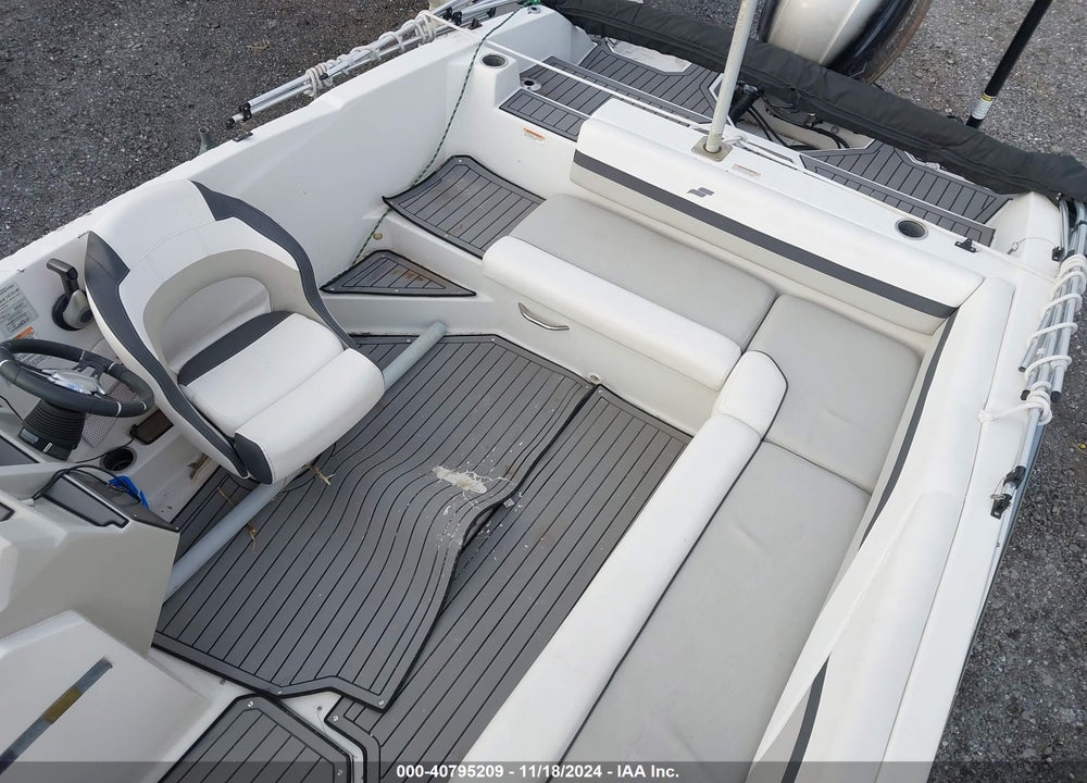 2021 STARCRAFT BOAT VIN: STR63918K021