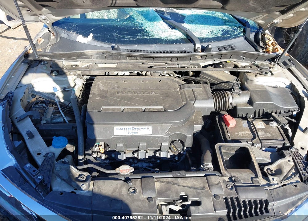 2016 HONDA ACCORD EX-L V-6 VIN: 1HGCR3F84GA015947