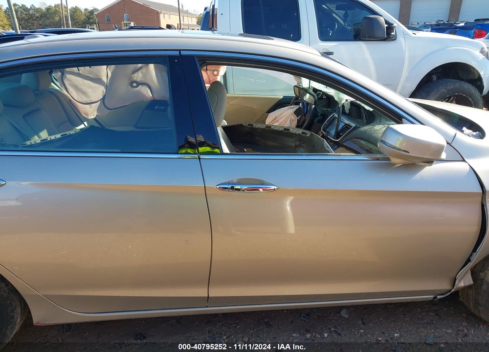 2016 HONDA ACCORD EX-L V-6 VIN: 1HGCR3F84GA015947