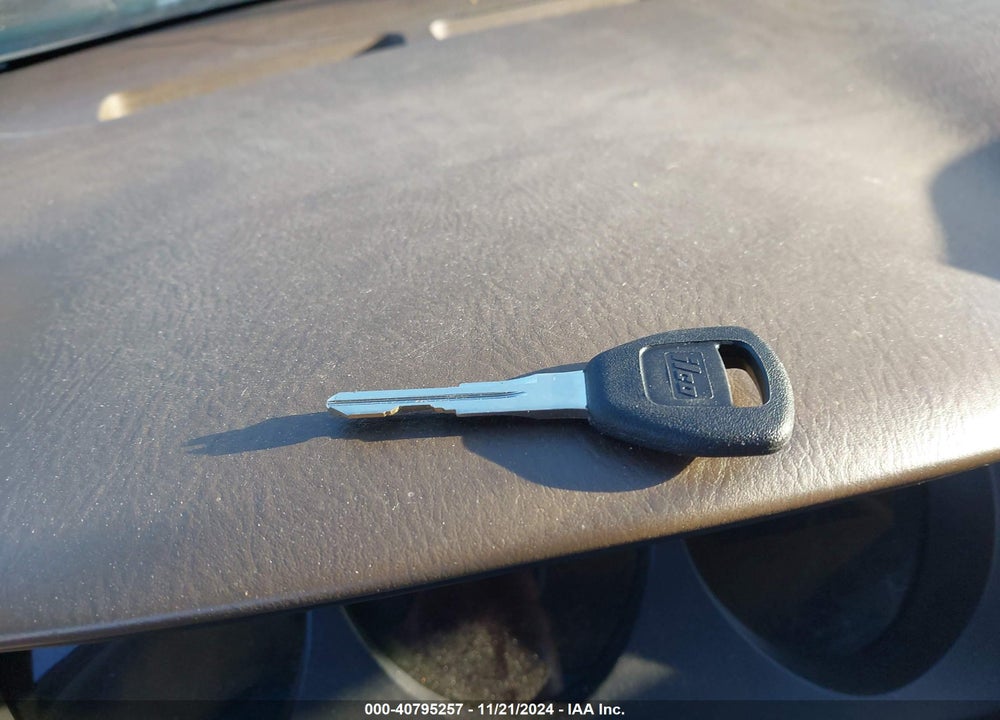 2006 ACURA MDX VIN: 2HNYD18276H537126