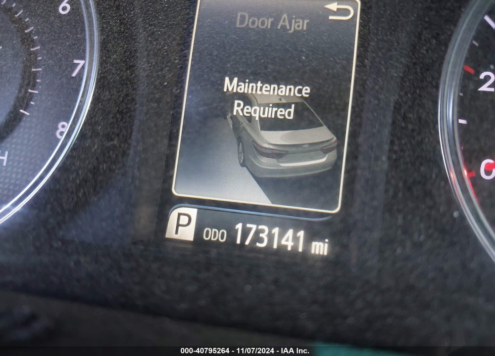 2017 TOYOTA CAMRY SE VIN: 4T1BF1FK0HU767580