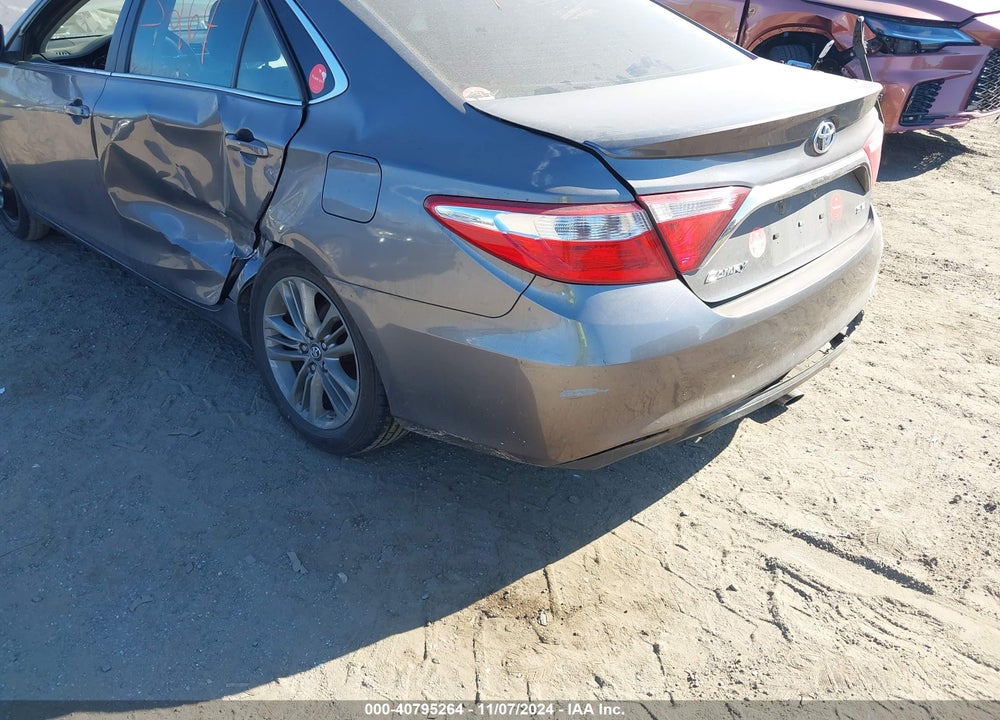 2017 TOYOTA CAMRY SE VIN: 4T1BF1FK0HU767580
