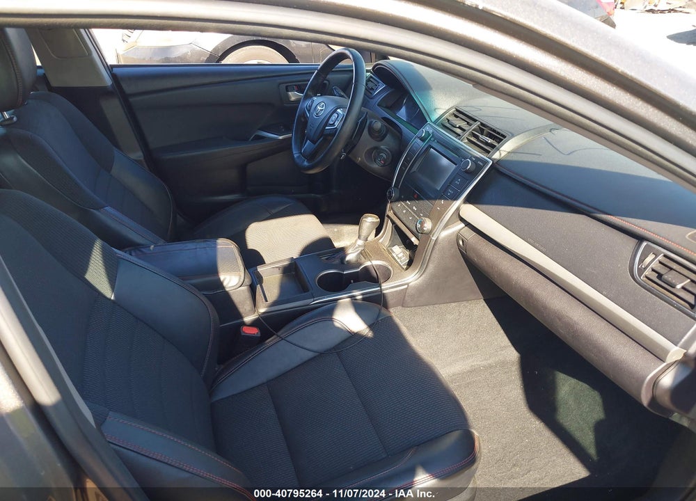2017 TOYOTA CAMRY SE VIN: 4T1BF1FK0HU767580