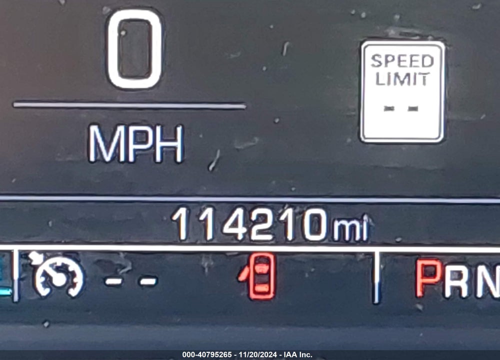 2017 CHEVROLET SUBURBAN LT VIN: 1GNSCHKCXHR190619