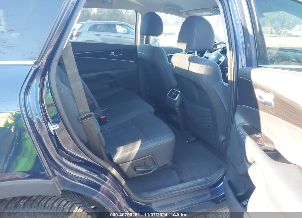 2019 KIA SORENTO 2.4L LX VIN: 5XYPGDA38KG548075