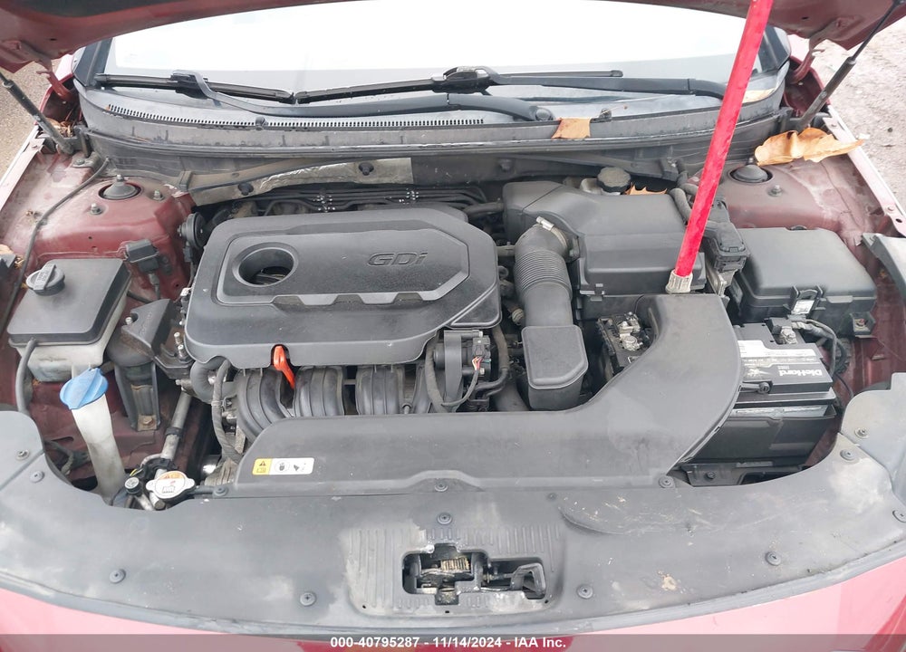 2015 HYUNDAI SONATA SE VIN: 5NPE24AF0FH122105