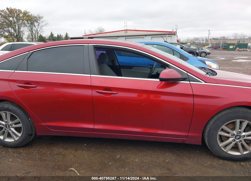 2015 HYUNDAI SONATA SE VIN: 5NPE24AF0FH122105