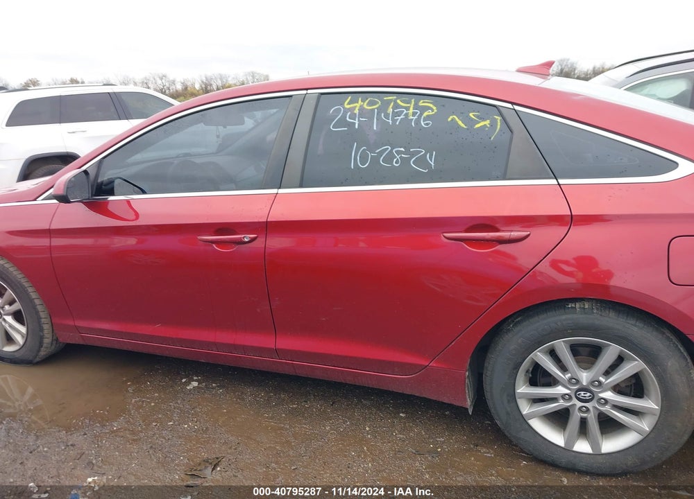 2015 HYUNDAI SONATA SE VIN: 5NPE24AF0FH122105