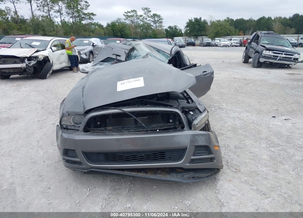 2014 FORD MUSTANG V6 VIN: 1ZVBP8AMXE5313116