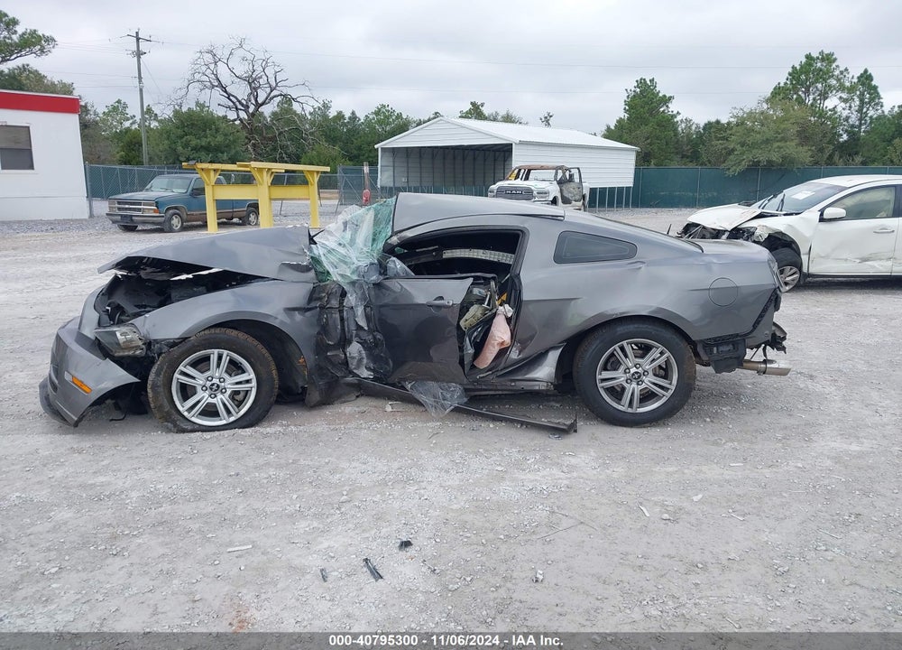 2014 FORD MUSTANG V6 VIN: 1ZVBP8AMXE5313116