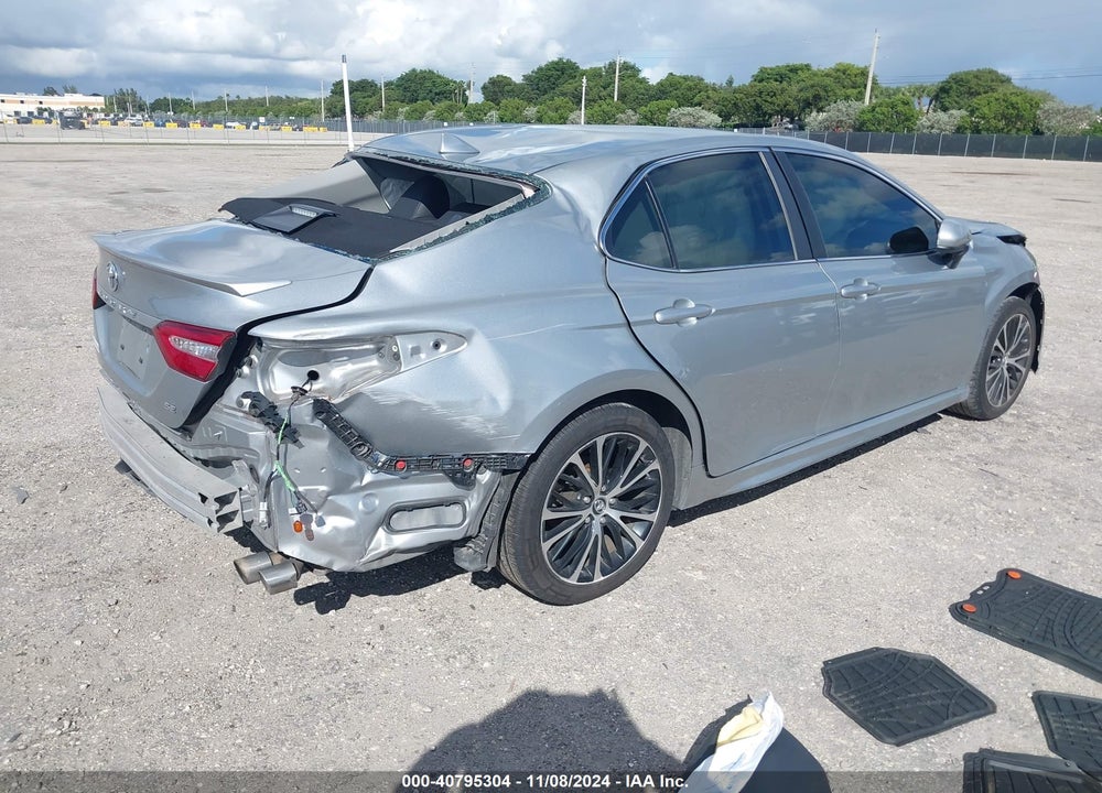 2020 TOYOTA CAMRY SE VIN: 4T1G11AK2LU307082