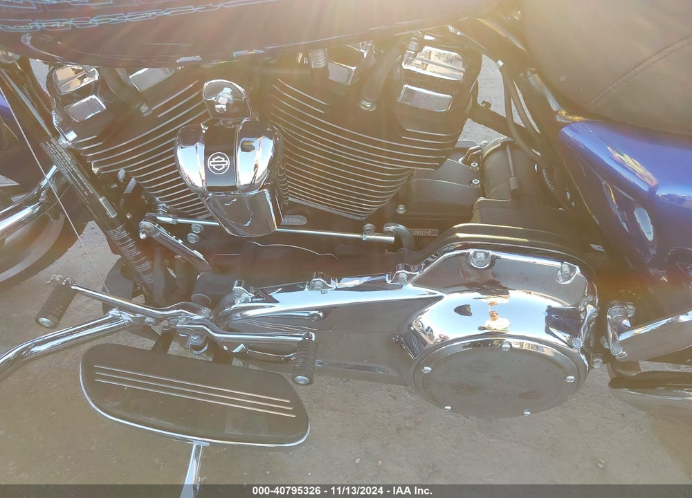 2019 HARLEY-DAVIDSON FLHX VIN: 1HD1KBC13KB614139