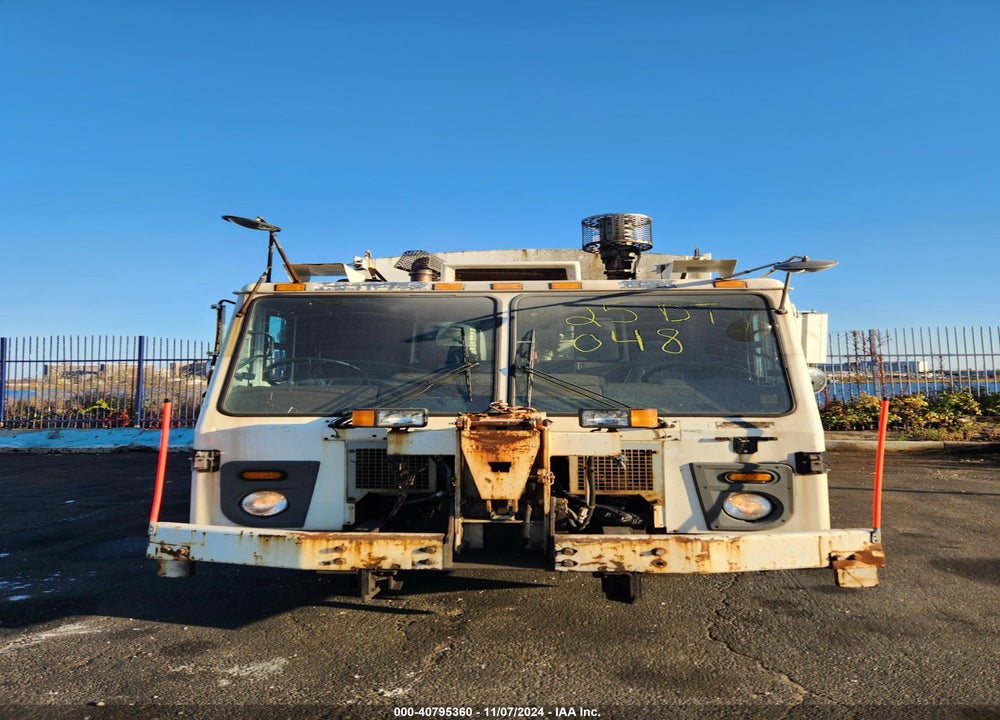 2013 MACK 600 LEU600 VIN: 1M2AU02C8DM007725