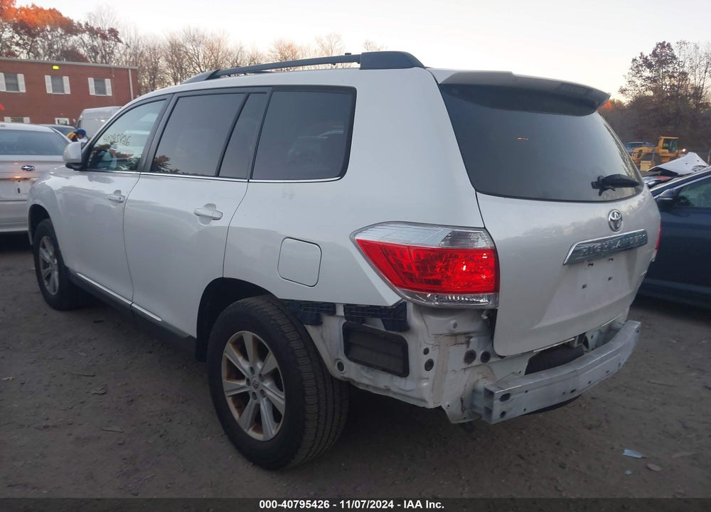 2012 TOYOTA HIGHLANDER SE V6 VIN: 5TDBK3EH2CS156321