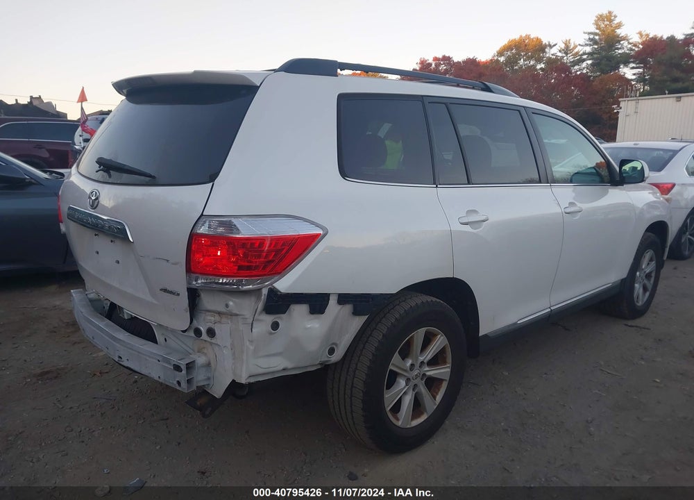 2012 TOYOTA HIGHLANDER SE V6 VIN: 5TDBK3EH2CS156321