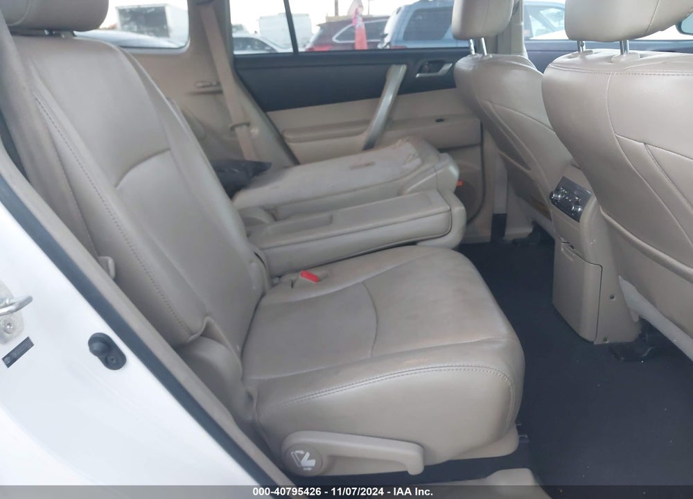 2012 TOYOTA HIGHLANDER SE V6 VIN: 5TDBK3EH2CS156321