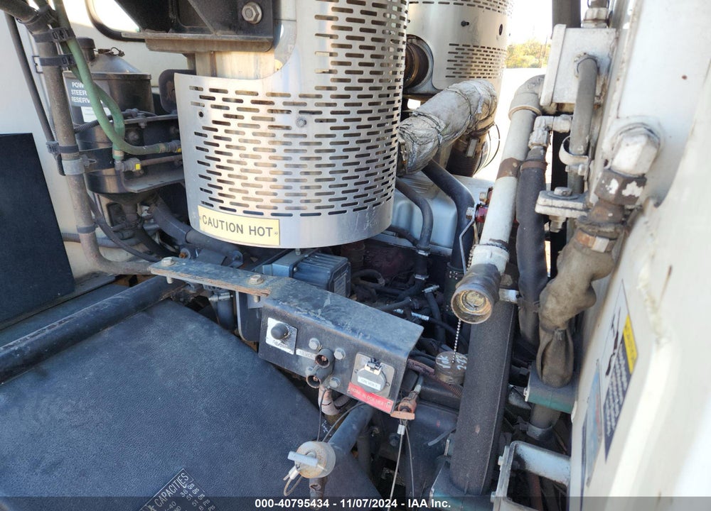 2013 MACK 600 LEU600 VIN: 1M2AU02C1DM007789
