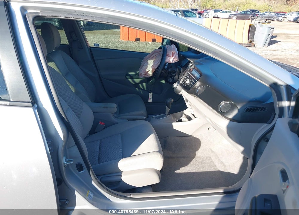 2011 HONDA INSIGHT EX VIN: JHMZE2H77BS011864