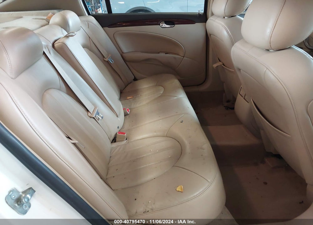 2010 BUICK LUCERNE CXL-3 VIN: 1G4HE5EM3AU110835