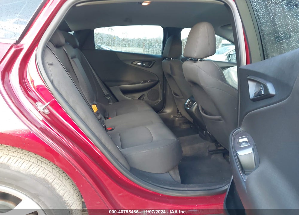 2018 CHEVROLET MALIBU LT VIN: 1G1ZD5ST9JF262946