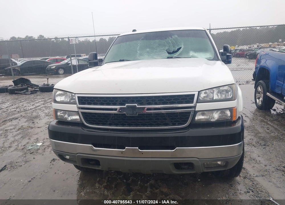 2005 CHEVROLET SILVERADO 2500HD LS VIN: 1GCHK23275F899966