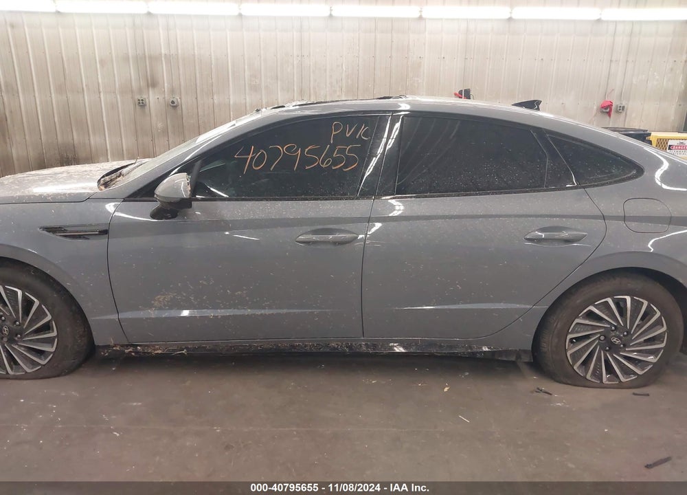 2024 HYUNDAI SONATA VIN: KMHL54JJ9RA101179