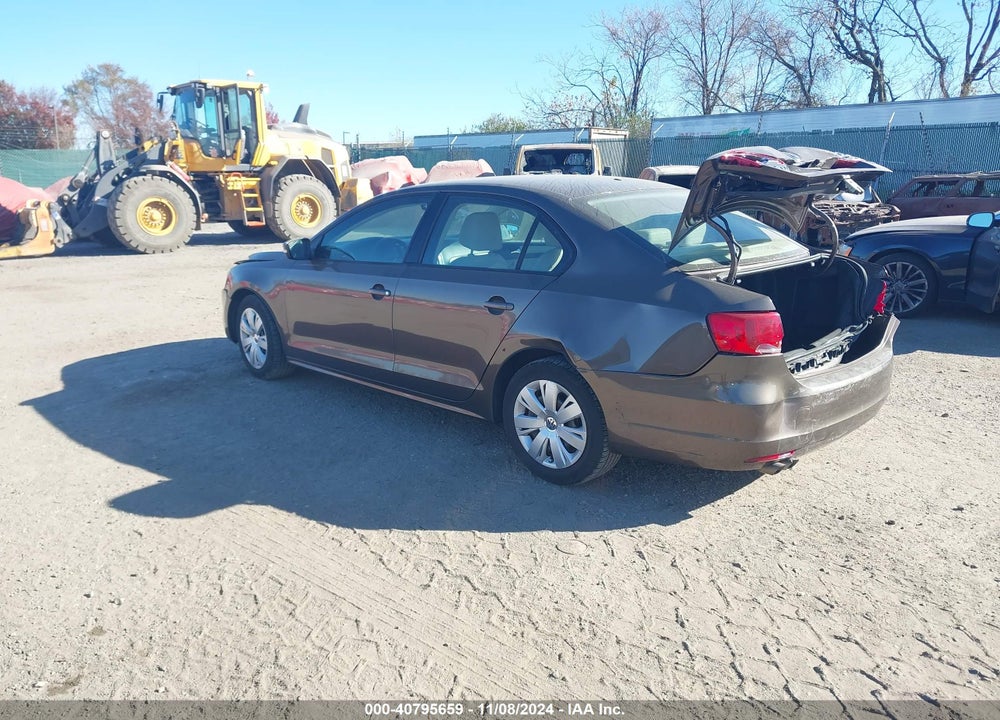 2011 VOLKSWAGEN JETTA 2.5L SE VIN: 3VWDX7AJ2BM320690