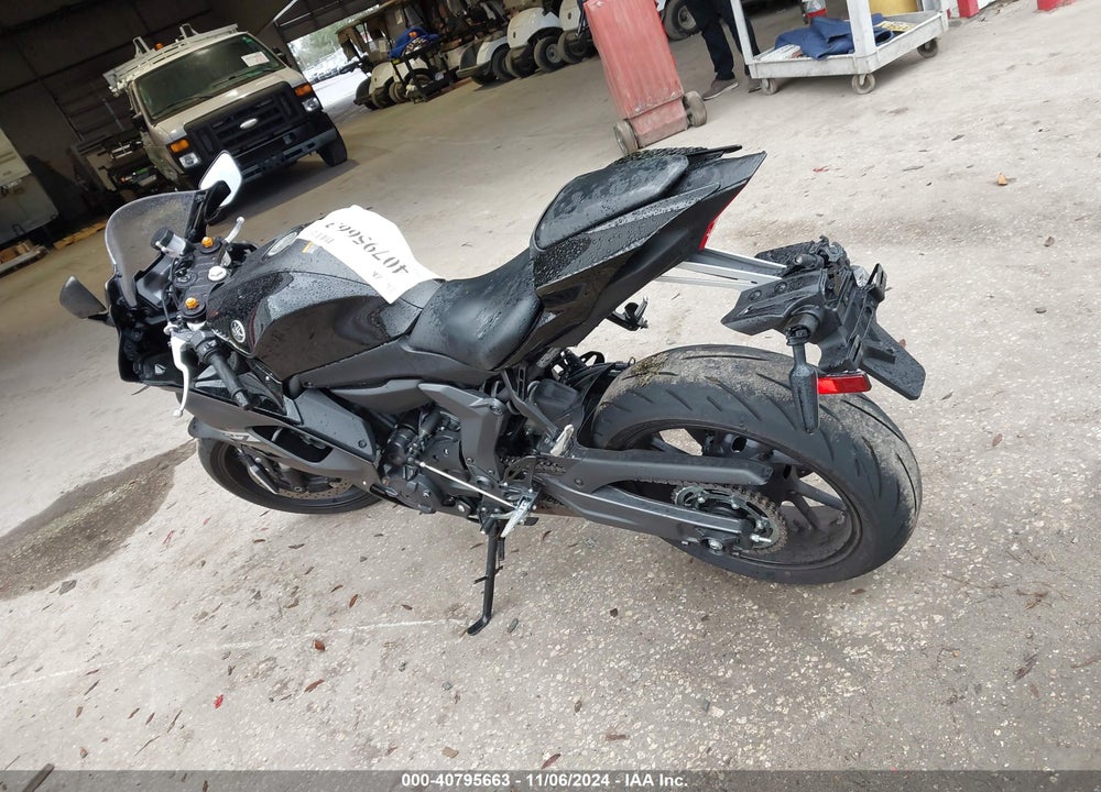 2024 YAMAHA YZFR7 VIN: JYARM38E2RA011212