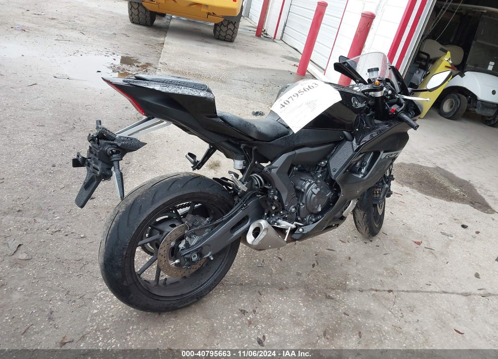 2024 YAMAHA YZFR7 VIN: JYARM38E2RA011212