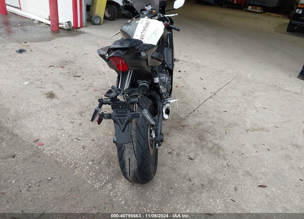 2024 YAMAHA YZFR7 VIN: JYARM38E2RA011212