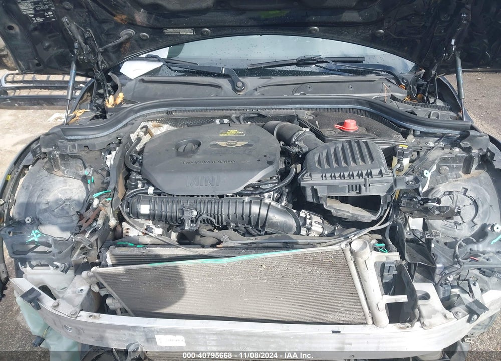 2015 MINI COOPER S VIN: WMWXU3C5XF2B56877
