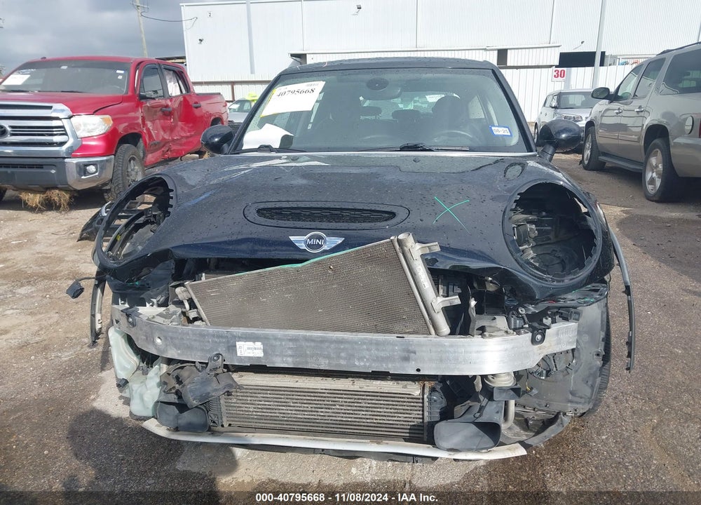 2015 MINI COOPER S VIN: WMWXU3C5XF2B56877