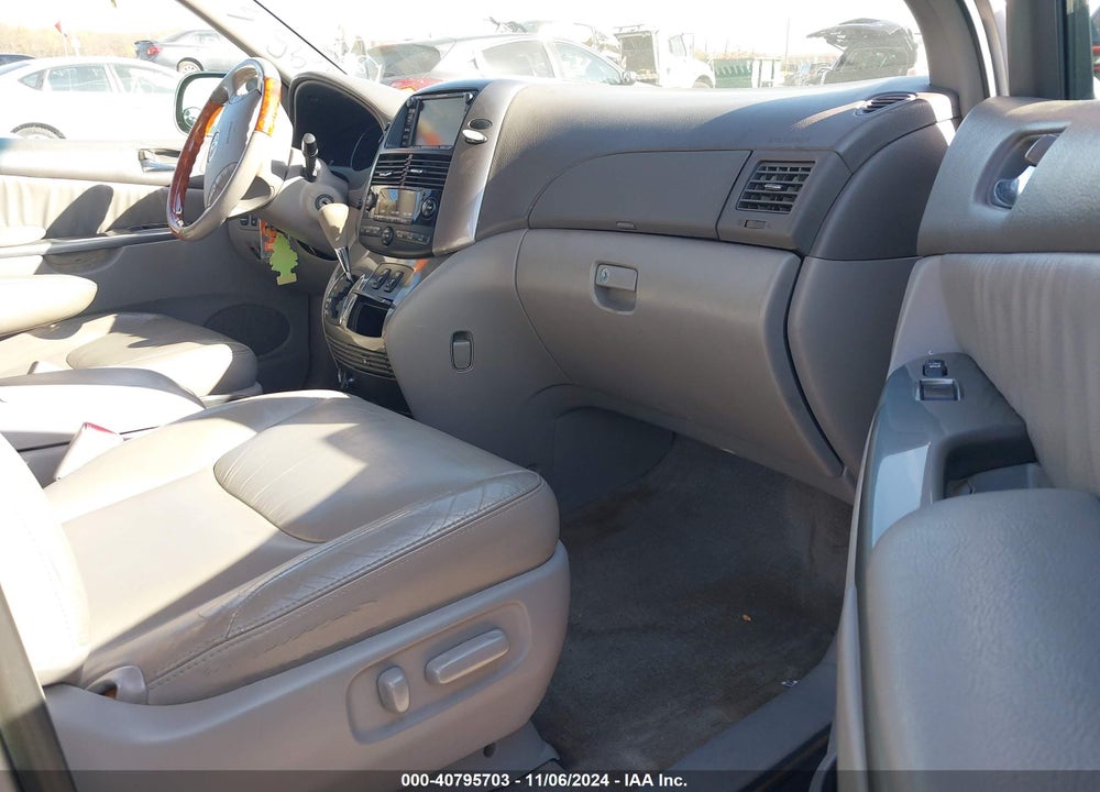 2008 TOYOTA SIENNA LIMITED VIN: 5TDBK22C08S012695