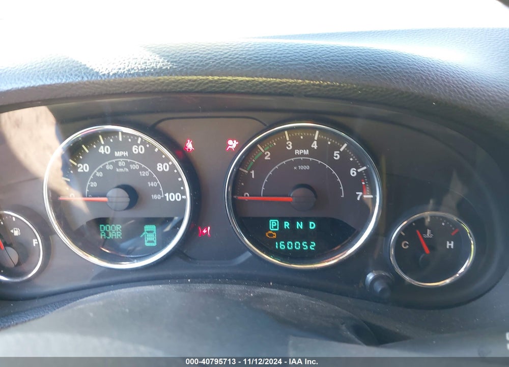 2013 JEEP WRANGLER UNLIMITED SAHARA VIN: 1C4BJWEG5DL706951