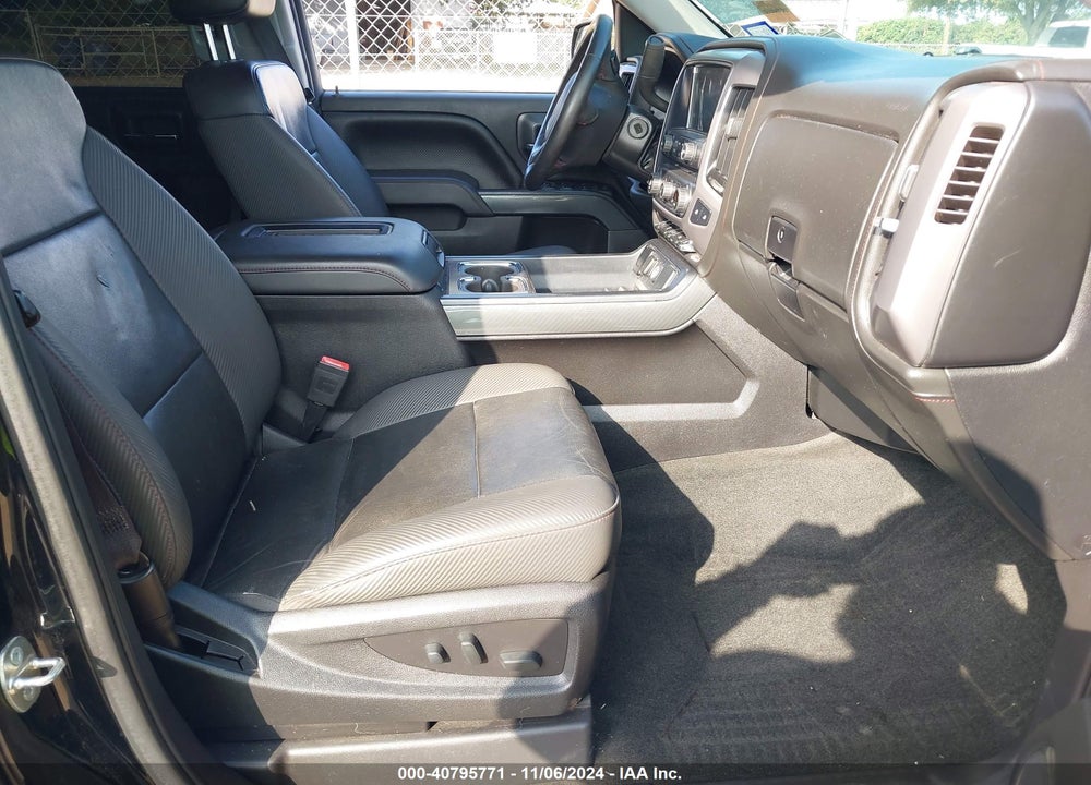 2017 GMC SIERRA 1500 SLT VIN: 3GTU2NEC5HG425832