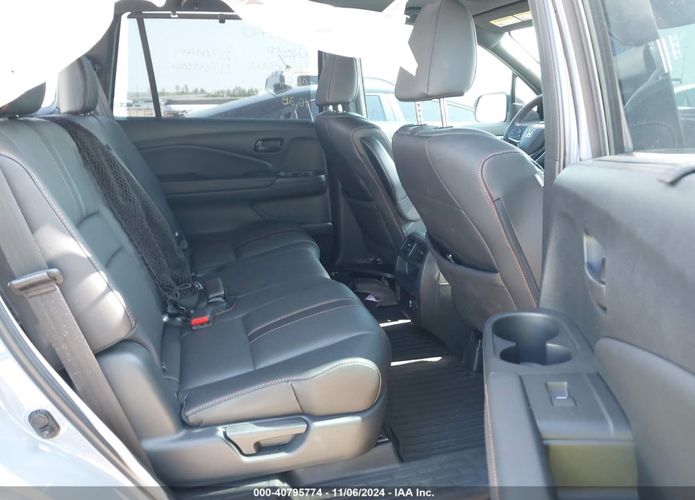 2023 HONDA PASSPORT VIN: 5FNYF8H68PB014779