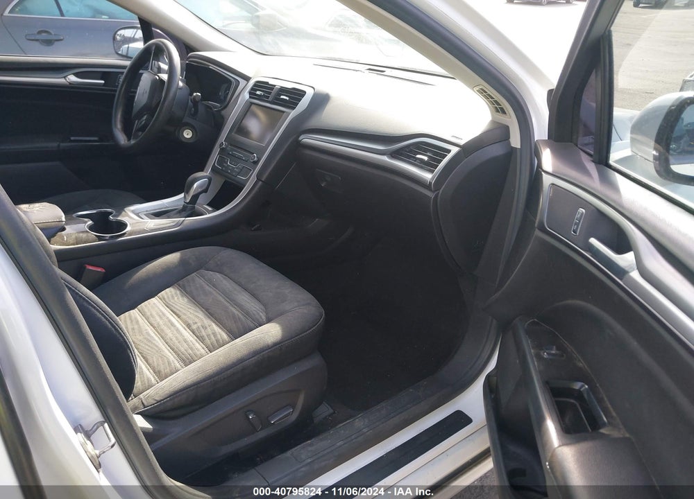2016 FORD FUSION SE VIN: 3FA6P0H70GR195699