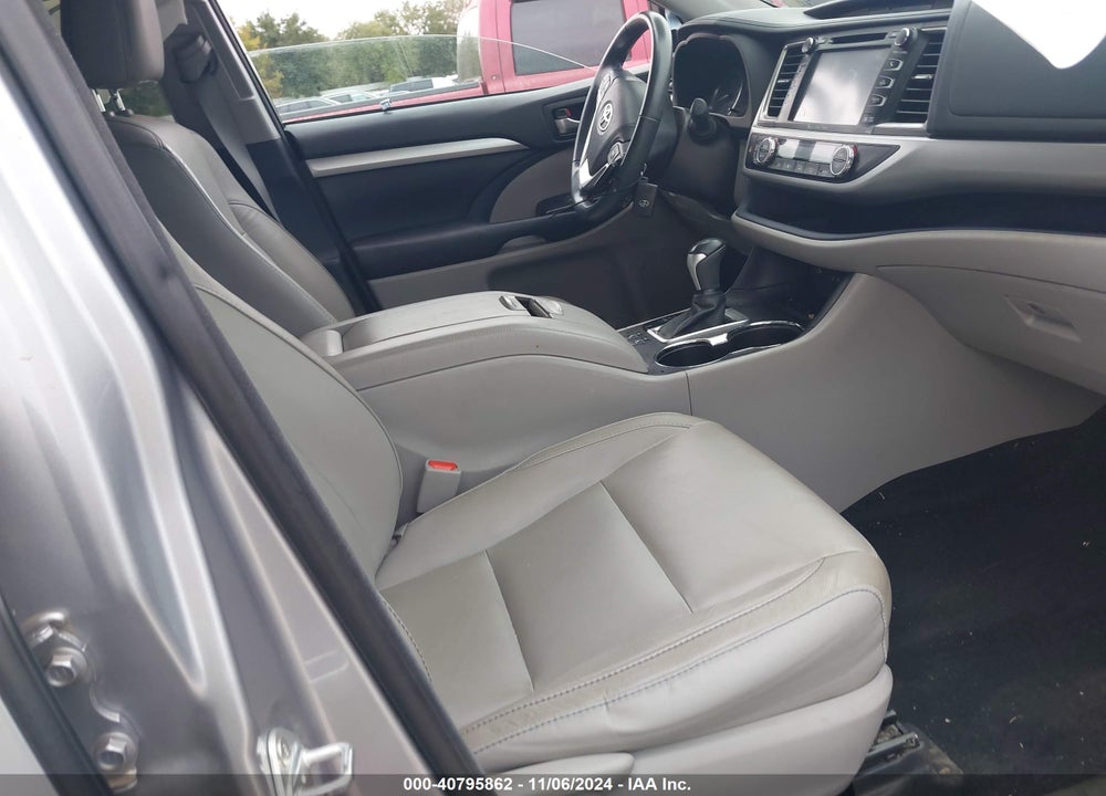 2016 TOYOTA HIGHLANDER XLE V6 VIN: 5TDKKRFH7GS507151