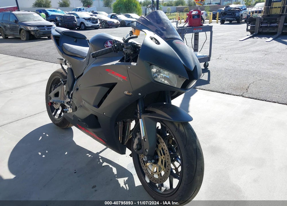 2019 HONDA CBR600 RR VIN: JH2PC40H8KK500053