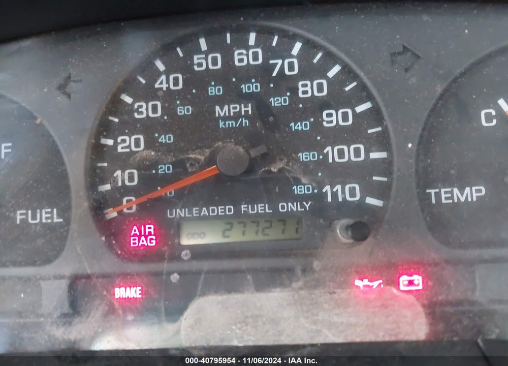 1998 NISSAN FRONTIER STANDARD/XE VIN: 1N6DD21S9WC315739