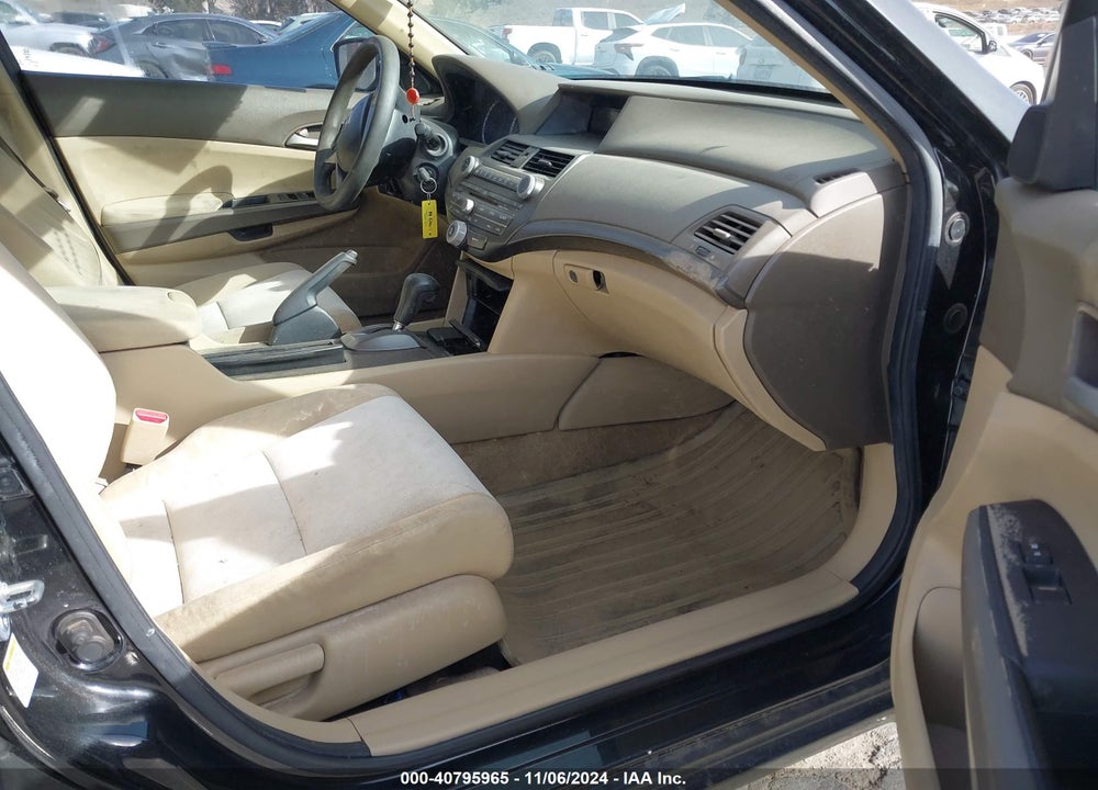 2010 HONDA ACCORD 2.4 LX VIN: 1HGCP2F39AA192375