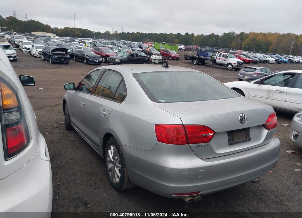 2012 VOLKSWAGEN JETTA 2.5L SE VIN: 3VWDP7AJ3CM301681