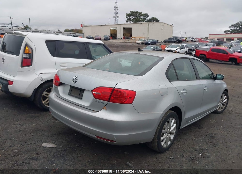 2012 VOLKSWAGEN JETTA 2.5L SE VIN: 3VWDP7AJ3CM301681