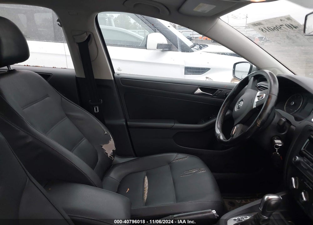 2012 VOLKSWAGEN JETTA 2.5L SE VIN: 3VWDP7AJ3CM301681